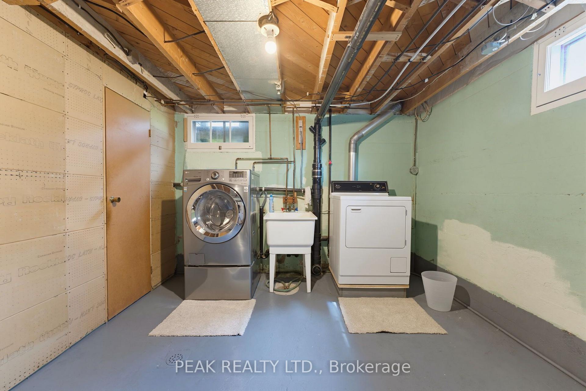 Photo 21 of 84 Dundas Street W, Brant, Paris — HOMEH
