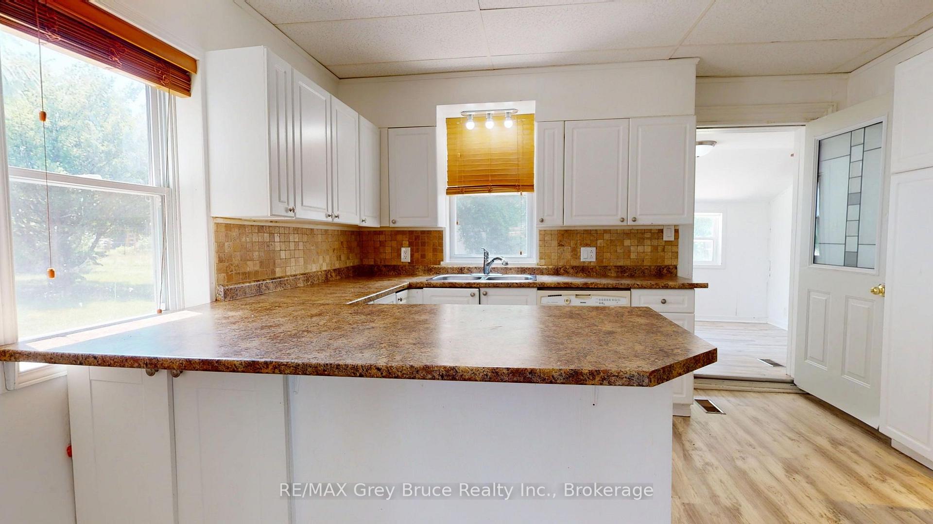 Photo 12 of 218 Denmark Street, Meaford — HOMEH