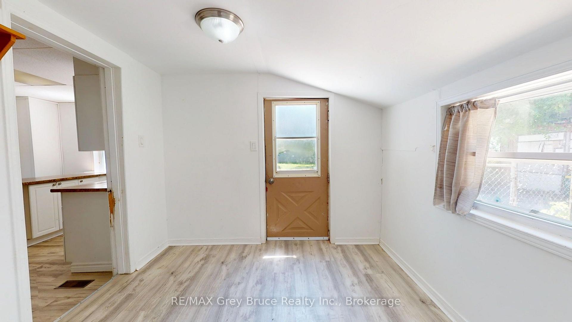 Photo 16 of 218 Denmark Street, Meaford — HOMEH
