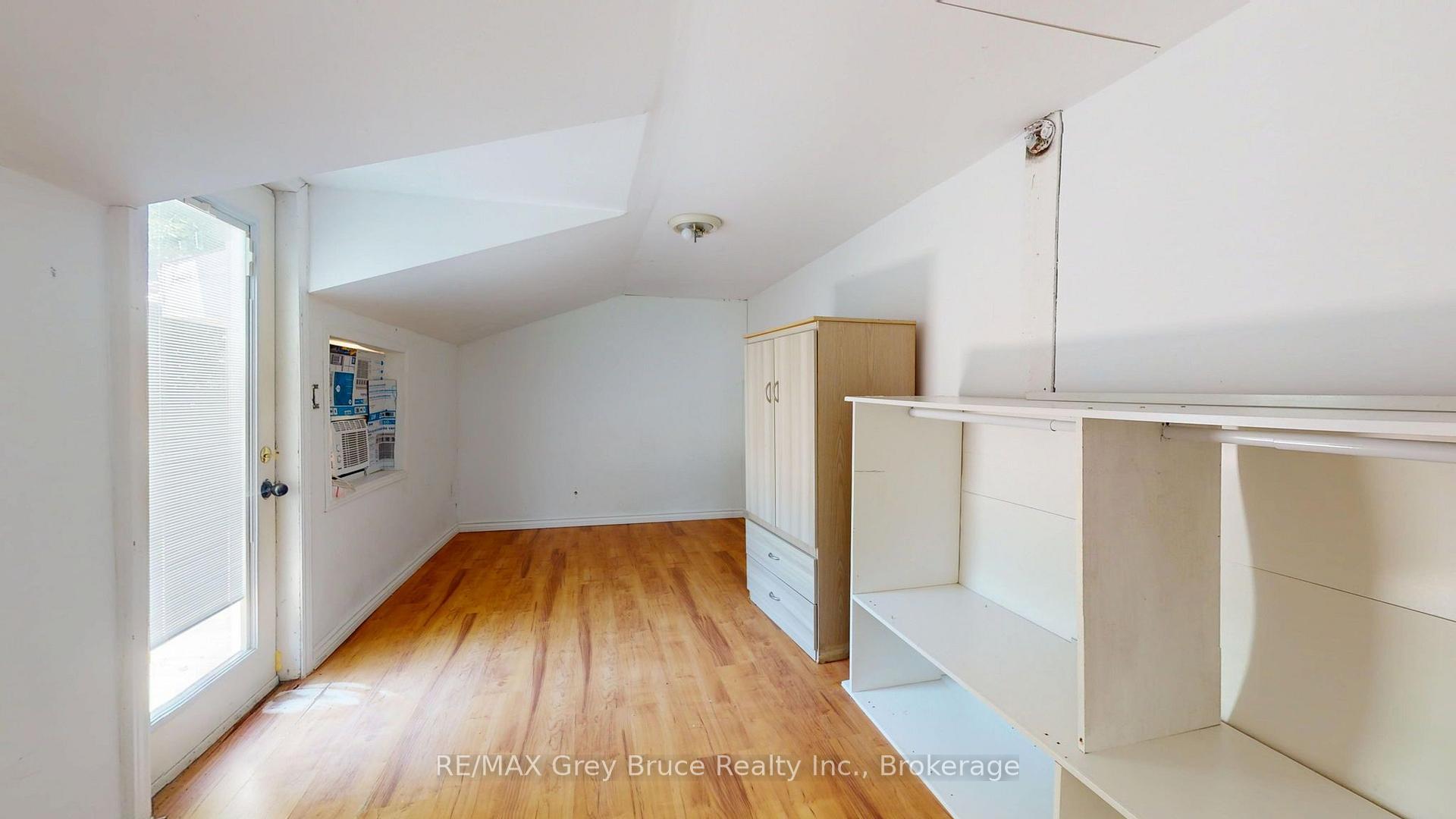 Photo 18 of 218 Denmark Street, Meaford — HOMEH