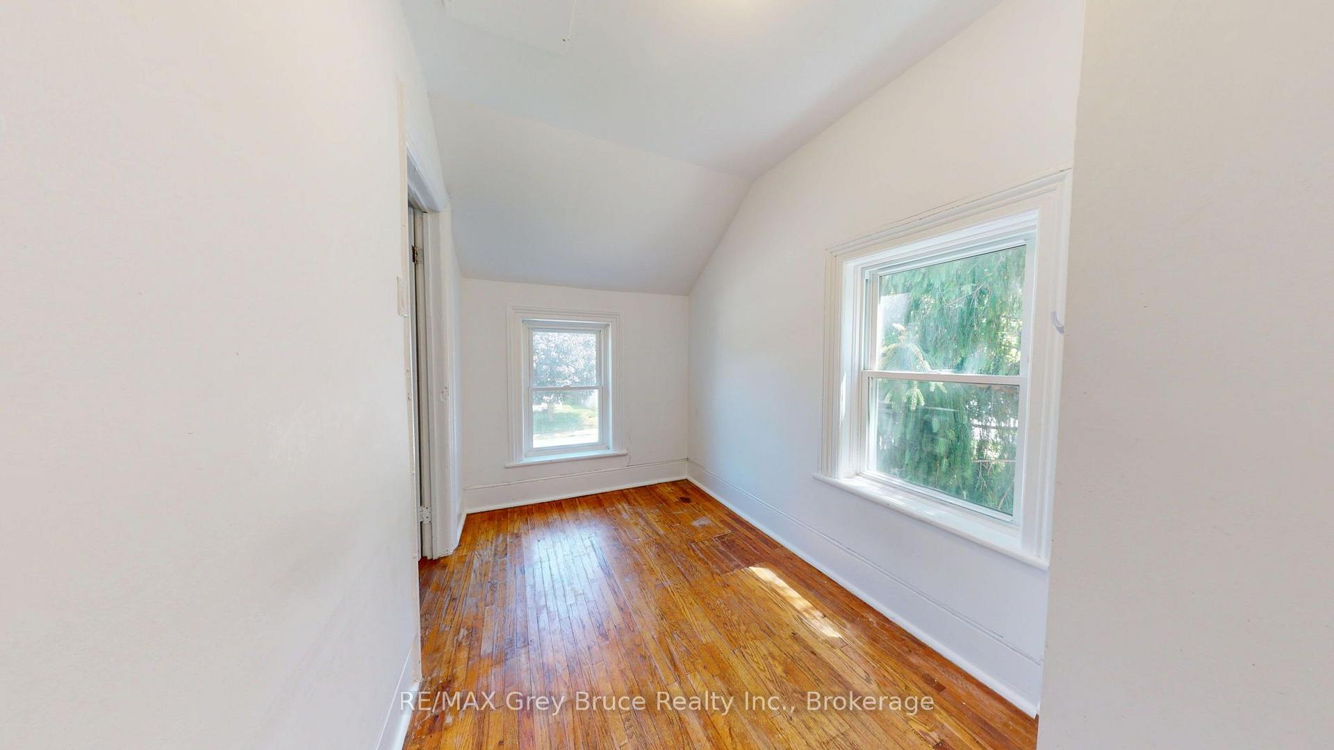 Photo 27 of 218 Denmark Street, Meaford — HOMEH