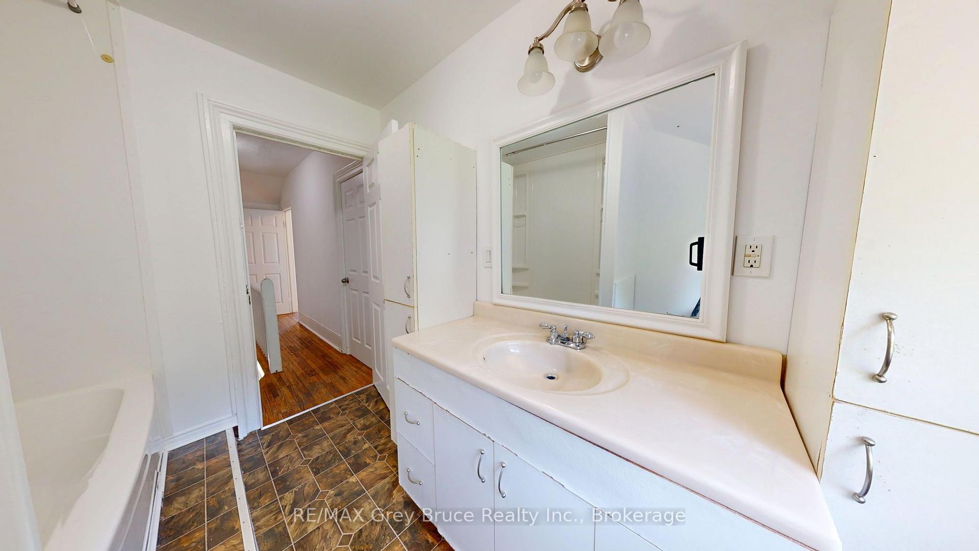 Photo 30 of 218 Denmark Street, Meaford — HOMEH