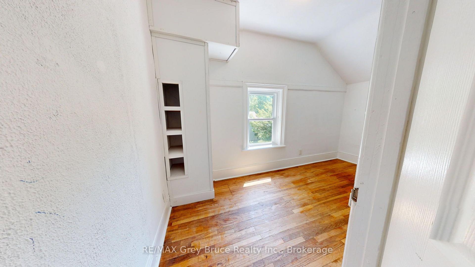 Photo 31 of 218 Denmark Street, Meaford — HOMEH