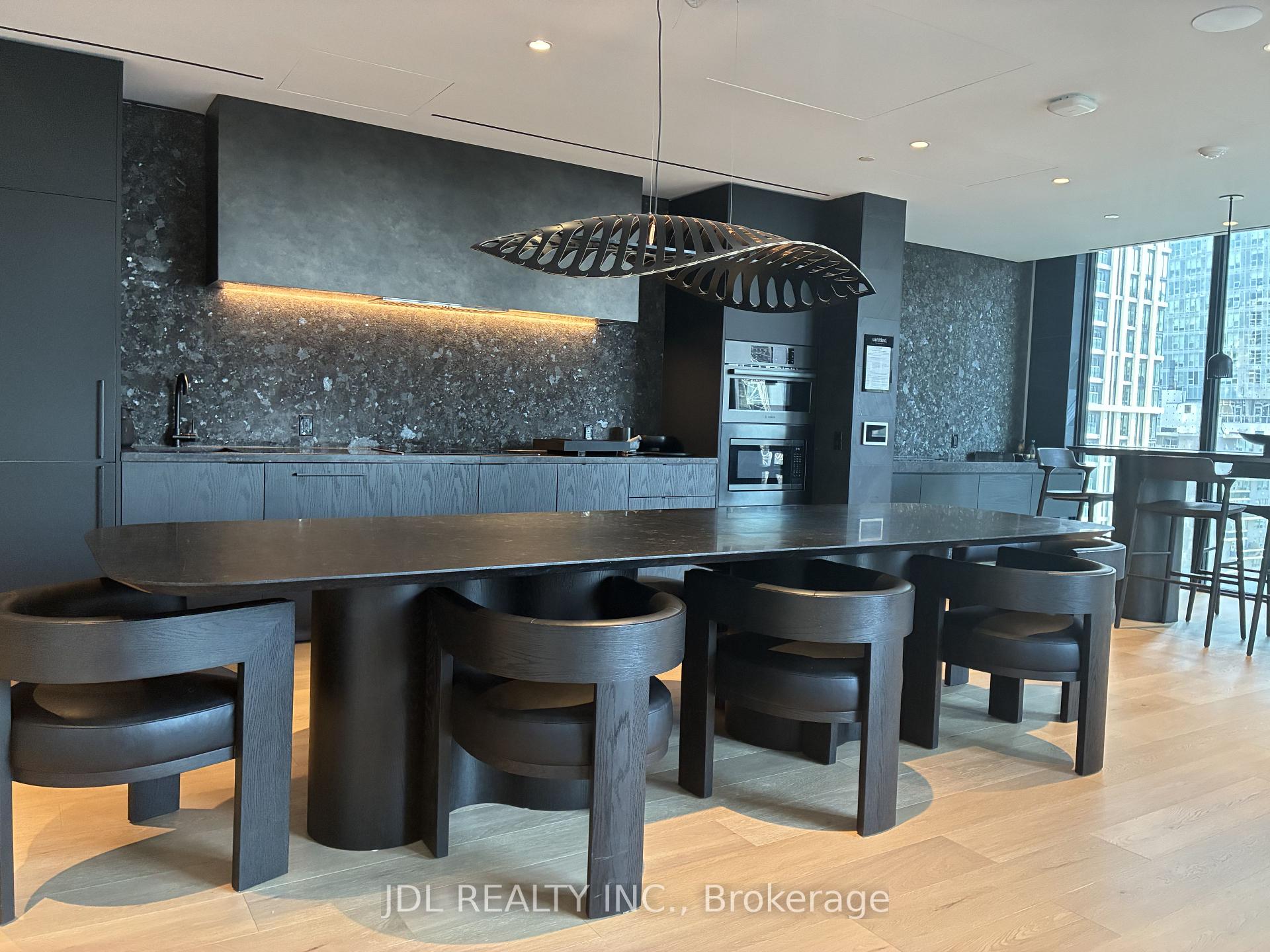 Photo 4 of Unit LPH06, 110 Broadway Avenue, Toronto, Mount Pleasant West — HOMEH