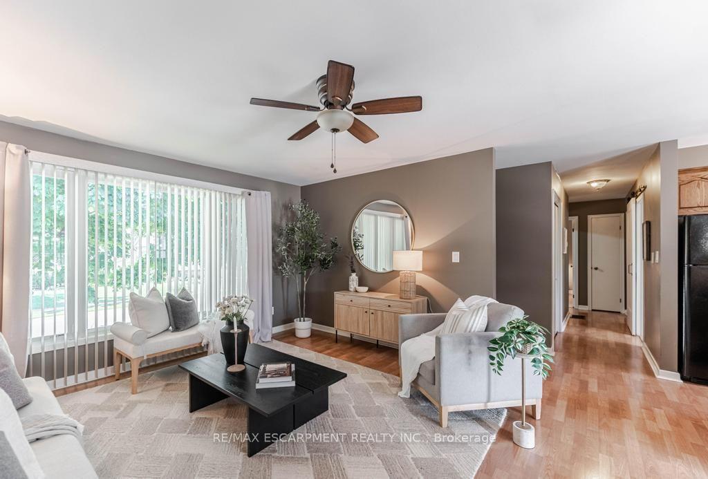 Photo 3 of 42 Jane Street, Haldimand — HOMEH