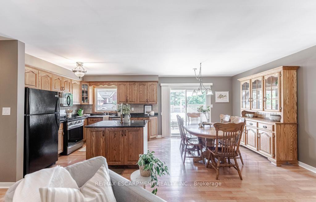 Photo 6 of 42 Jane Street, Haldimand — HOMEH