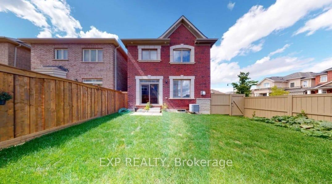 Photo 4 of 17 Yardmaster Drive, Brampton, Northwest Brampton — HOMEH