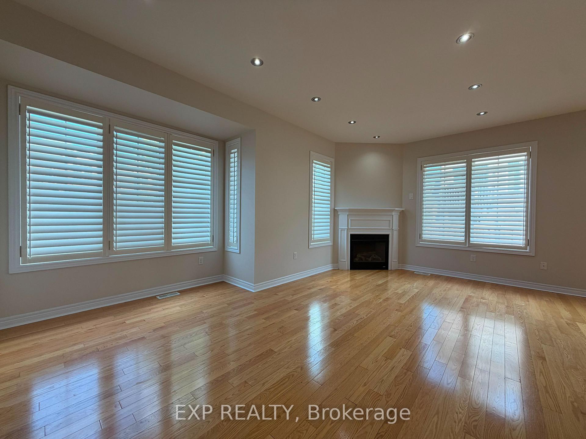 Photo 7 of 17 Yardmaster Drive, Brampton, Northwest Brampton — HOMEH