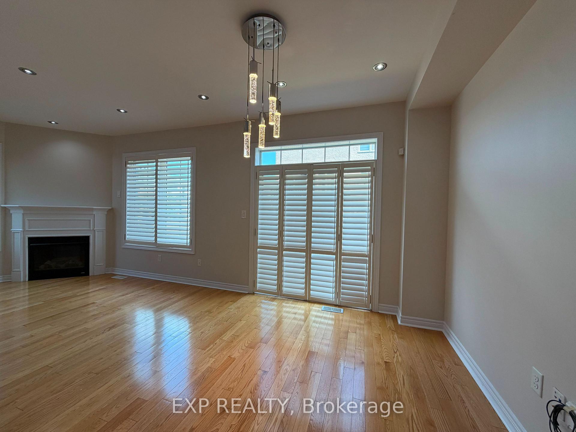 Photo 8 of 17 Yardmaster Drive, Brampton, Northwest Brampton — HOMEH