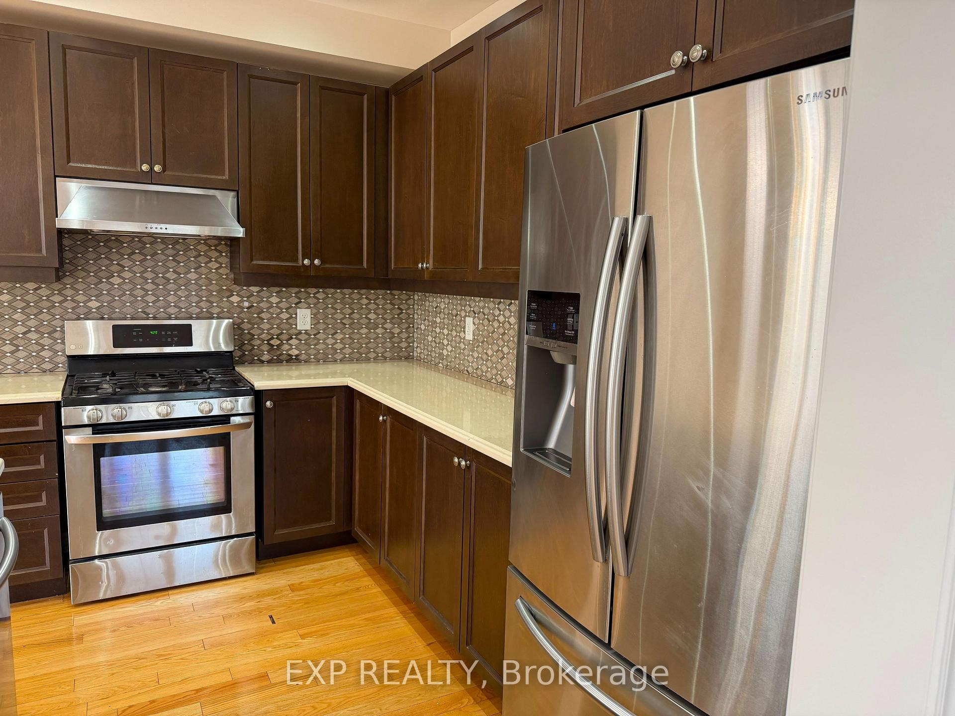 Photo 10 of 17 Yardmaster Drive, Brampton, Northwest Brampton — HOMEH