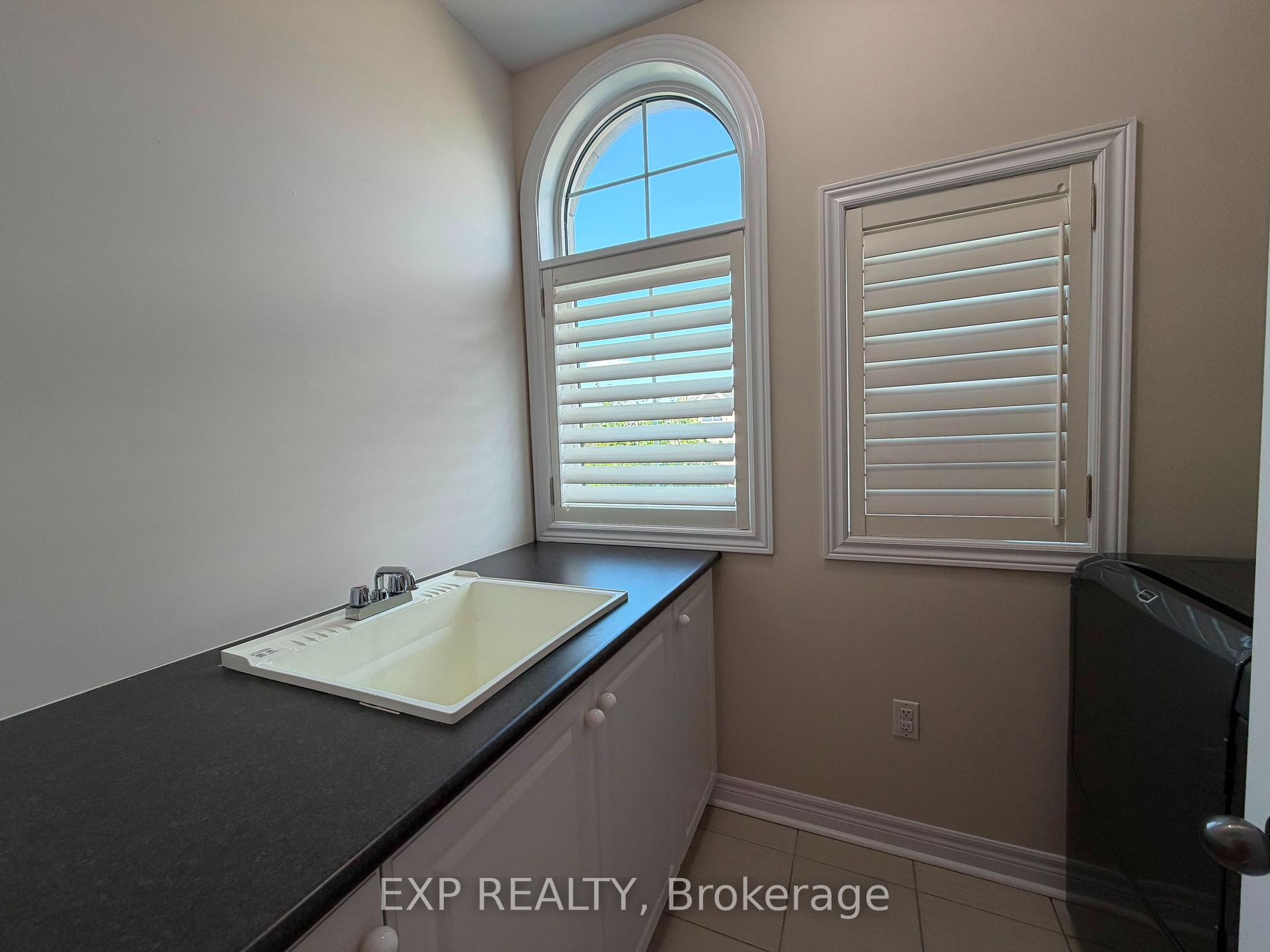 Photo 18 of 17 Yardmaster Drive, Brampton, Northwest Brampton — HOMEH