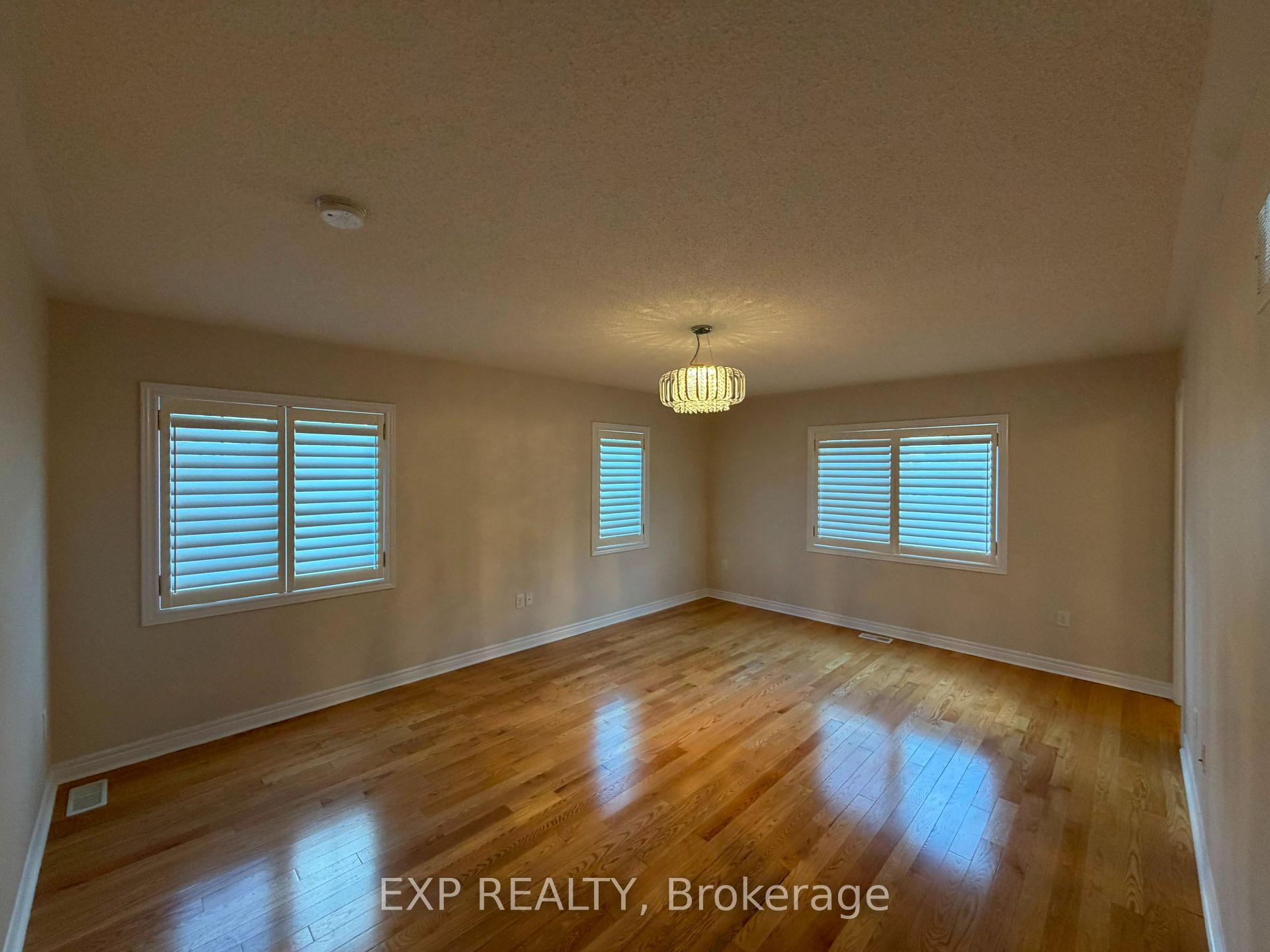 Photo 21 of 17 Yardmaster Drive, Brampton, Northwest Brampton — HOMEH