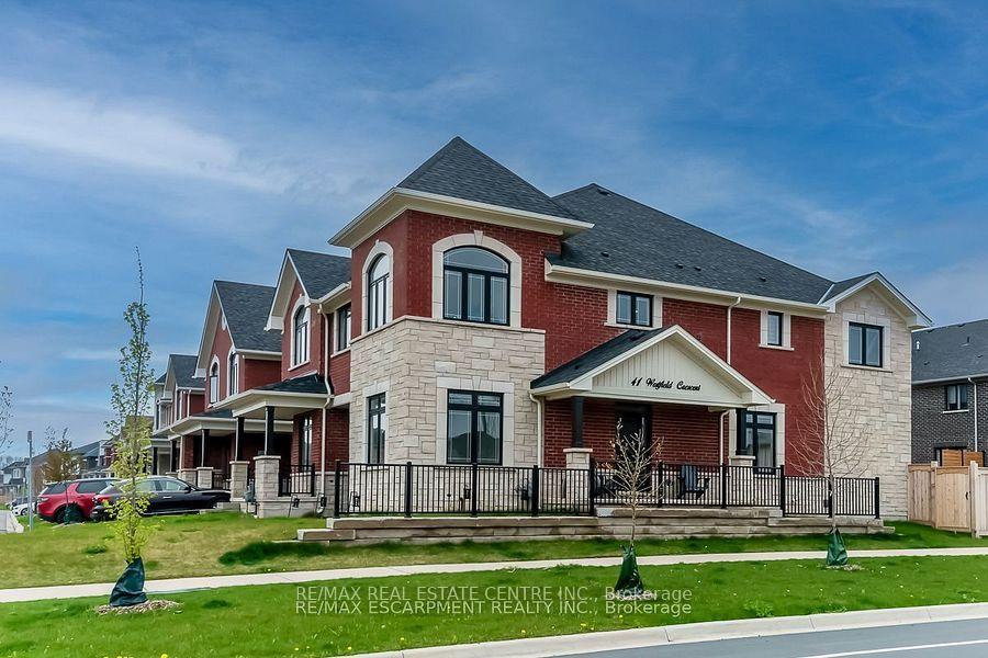 Photo 11 of 41 Westfield Crescent, Hamilton, Waterdown — HOMEH