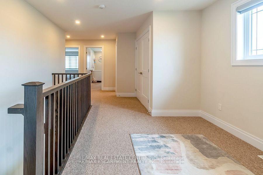 Photo 17 of 41 Westfield Crescent, Hamilton, Waterdown — HOMEH