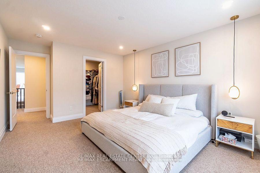 Photo 27 of 41 Westfield Crescent, Hamilton, Waterdown — HOMEH