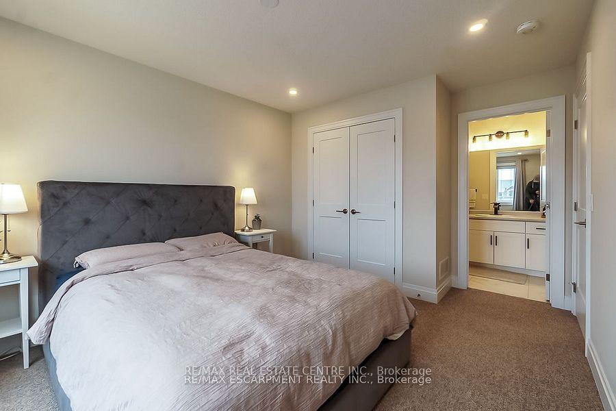 Photo 29 of 41 Westfield Crescent, Hamilton, Waterdown — HOMEH