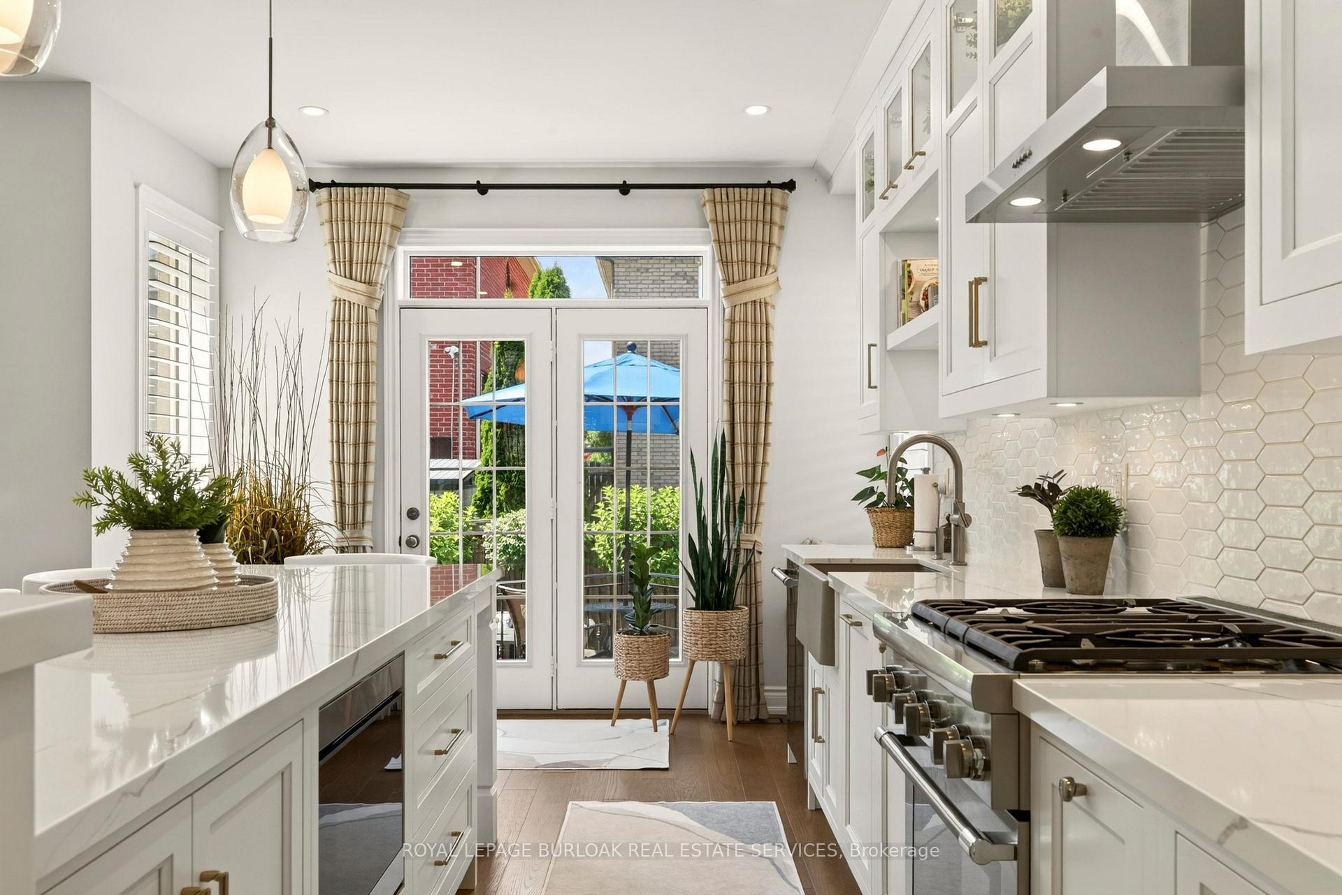 Photo 15 of 3367 Whilabout Terrace, Oakville, Bronte — HOMEH