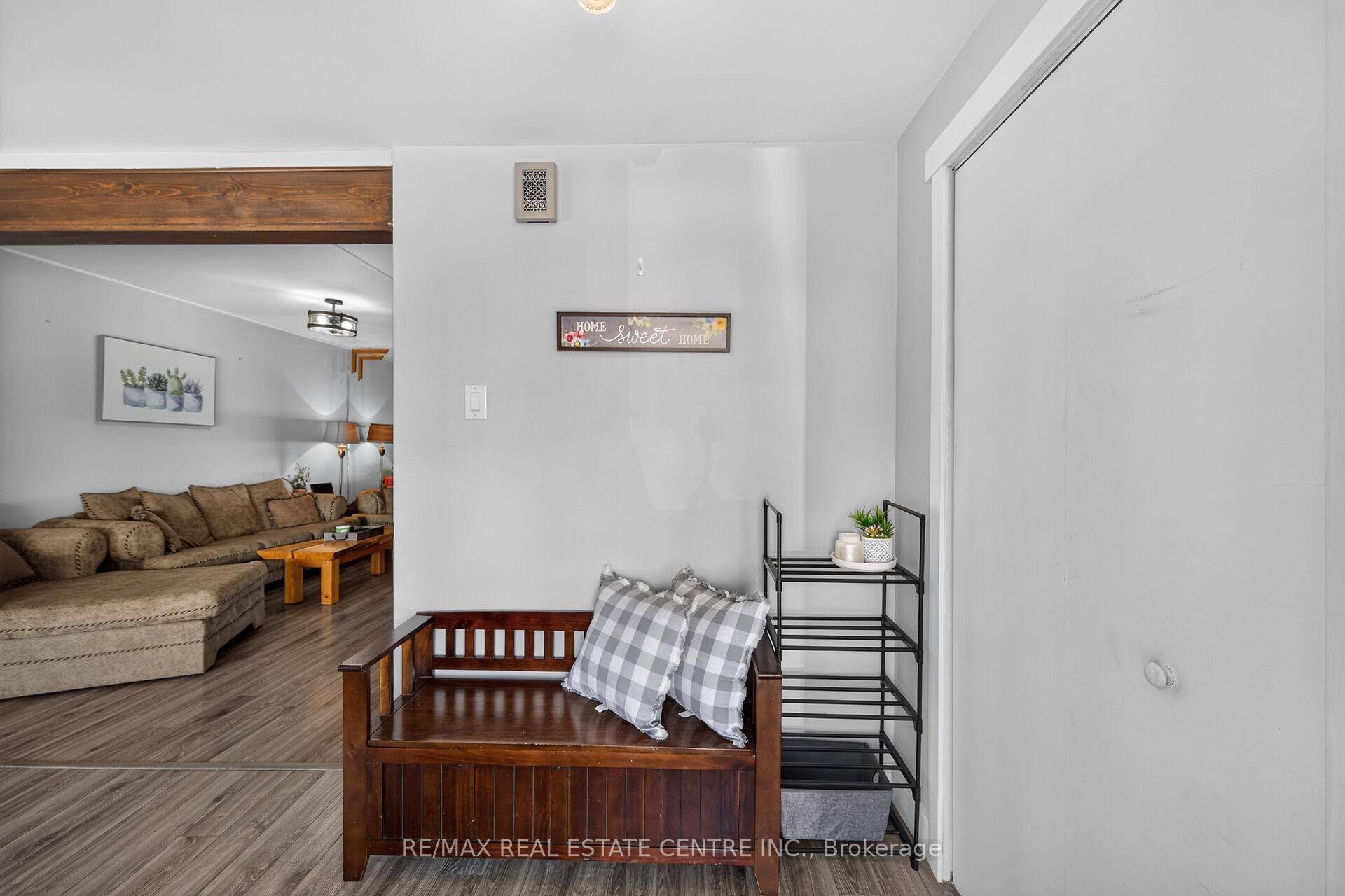 Photo 5 of 220 Paling Avenue, Hamilton, Homeside — HOMEH