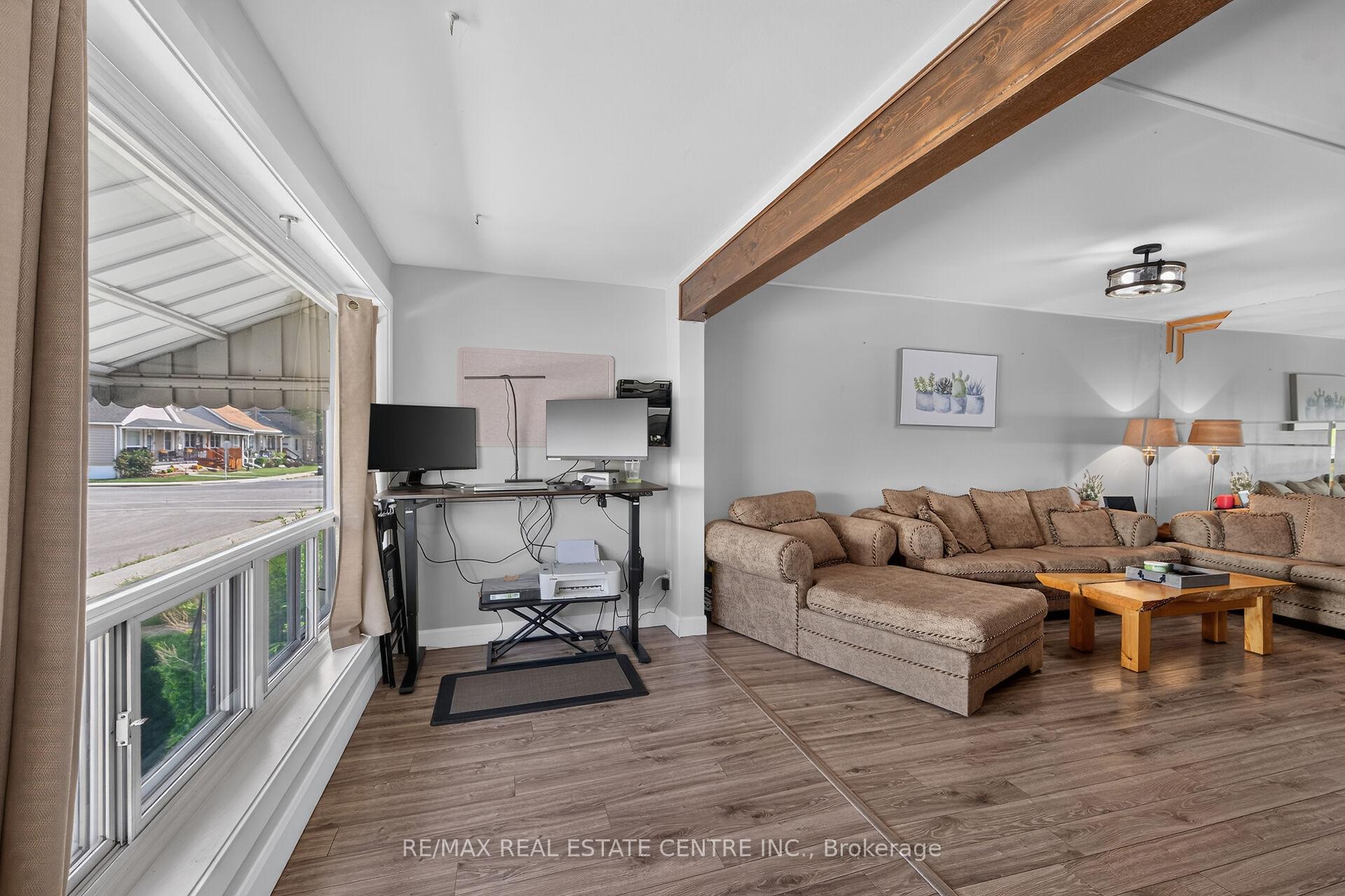 Photo 6 of 220 Paling Avenue, Hamilton, Homeside — HOMEH