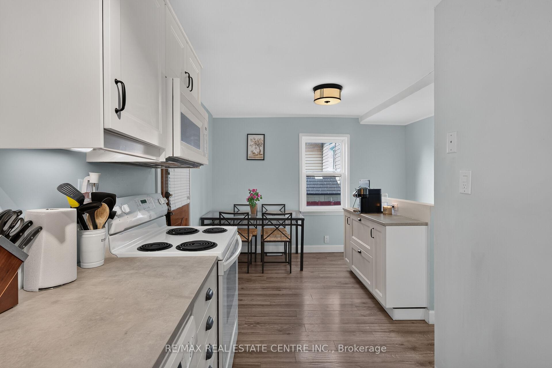 Photo 19 of 220 Paling Avenue, Hamilton, Homeside — HOMEH