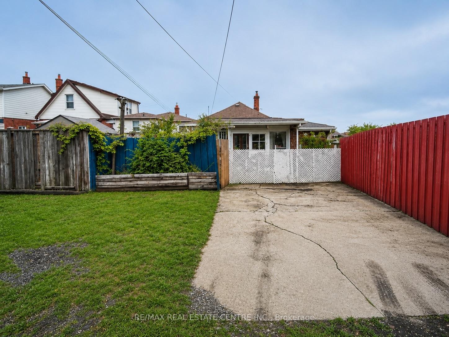 Photo 43 of 220 Paling Avenue, Hamilton, Homeside — HOMEH