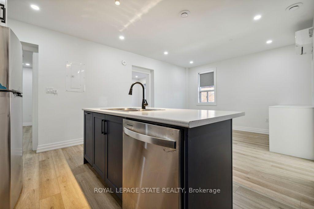 Photo 5 of Unit 2, 132 Prospect Street S, Hamilton, Gibson — HOMEH