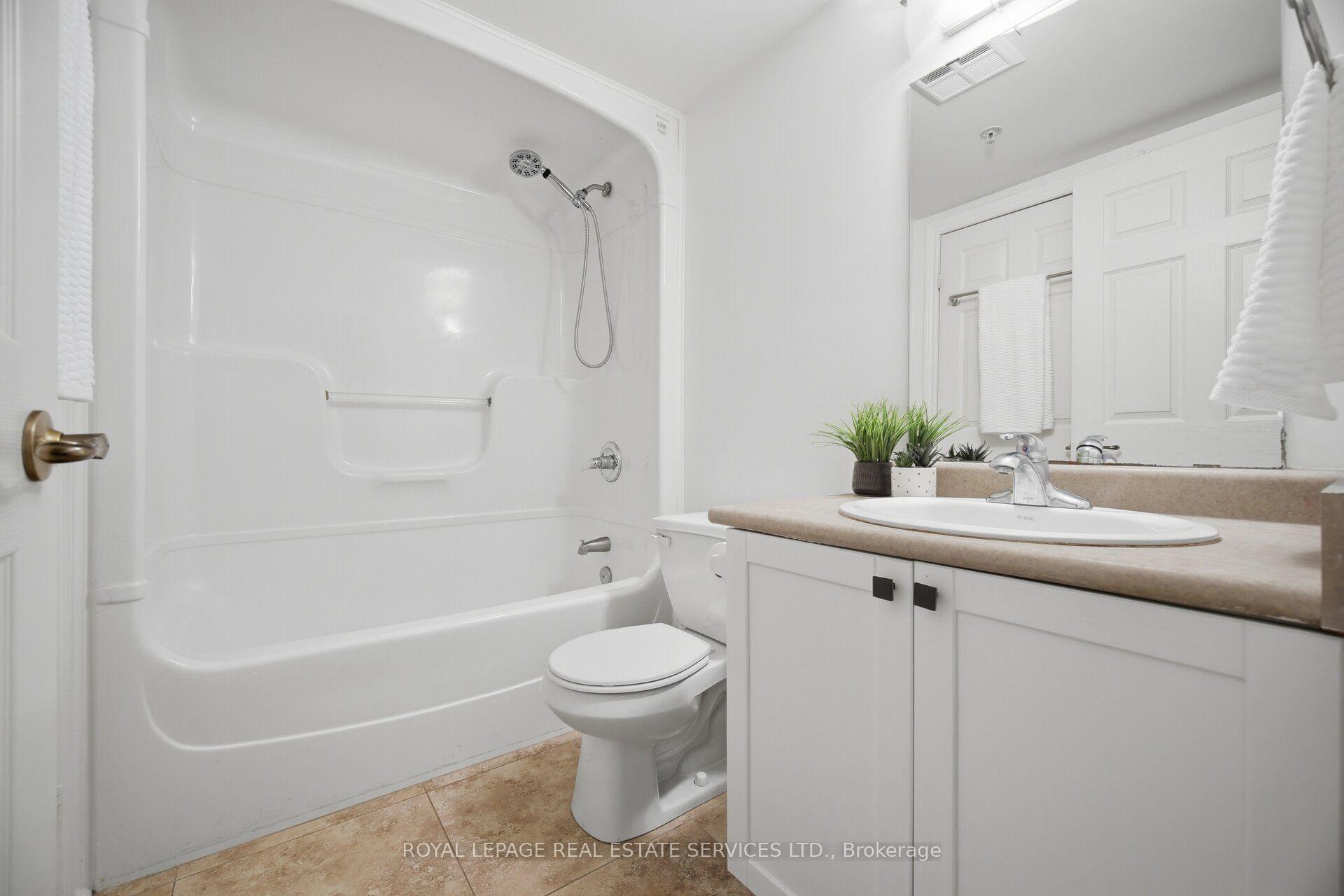 Photo 11 of Unit 209, 1490 Bishops Gate, Oakville, Glen Abbey — HOMEH