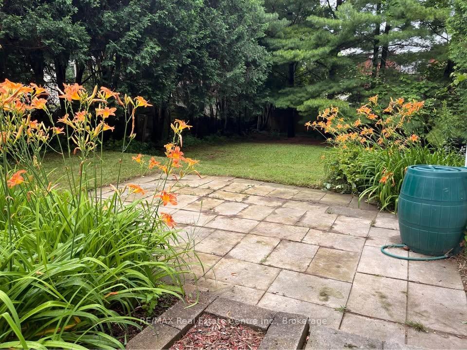 Photo 3 of Unit Upper, 406 Karn Street, Kitchener, Victoria Hills — HOMEH