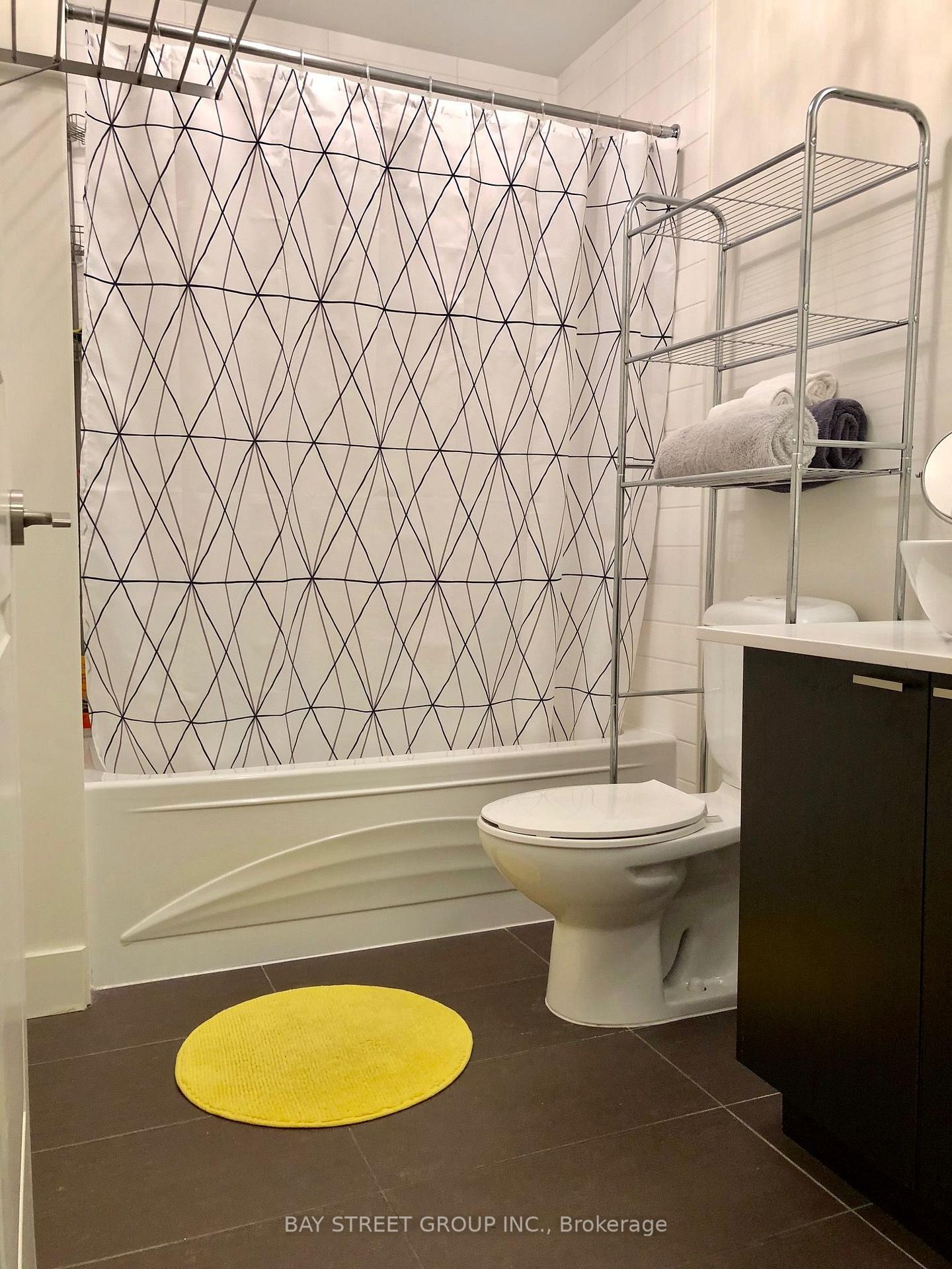Photo 12 of Unit 304, 23 Sheppard Avenue E, North York, Willowdale East — HOMEH