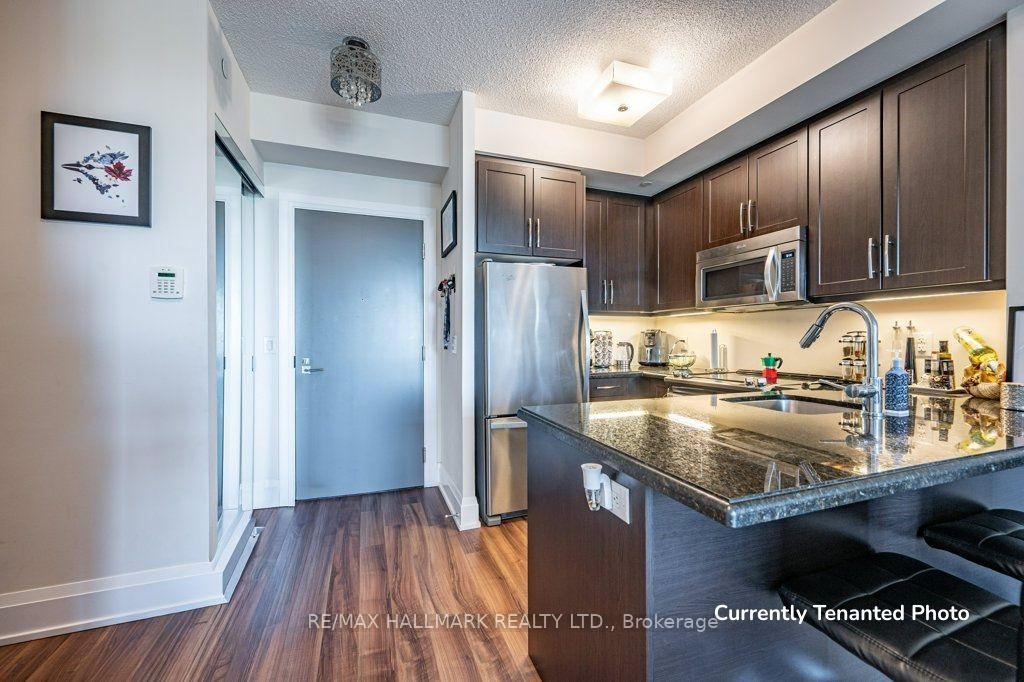 Photo 3 of Unit 718, 1 Old Mill Drive, Toronto, High Park-Swansea — HOMEH