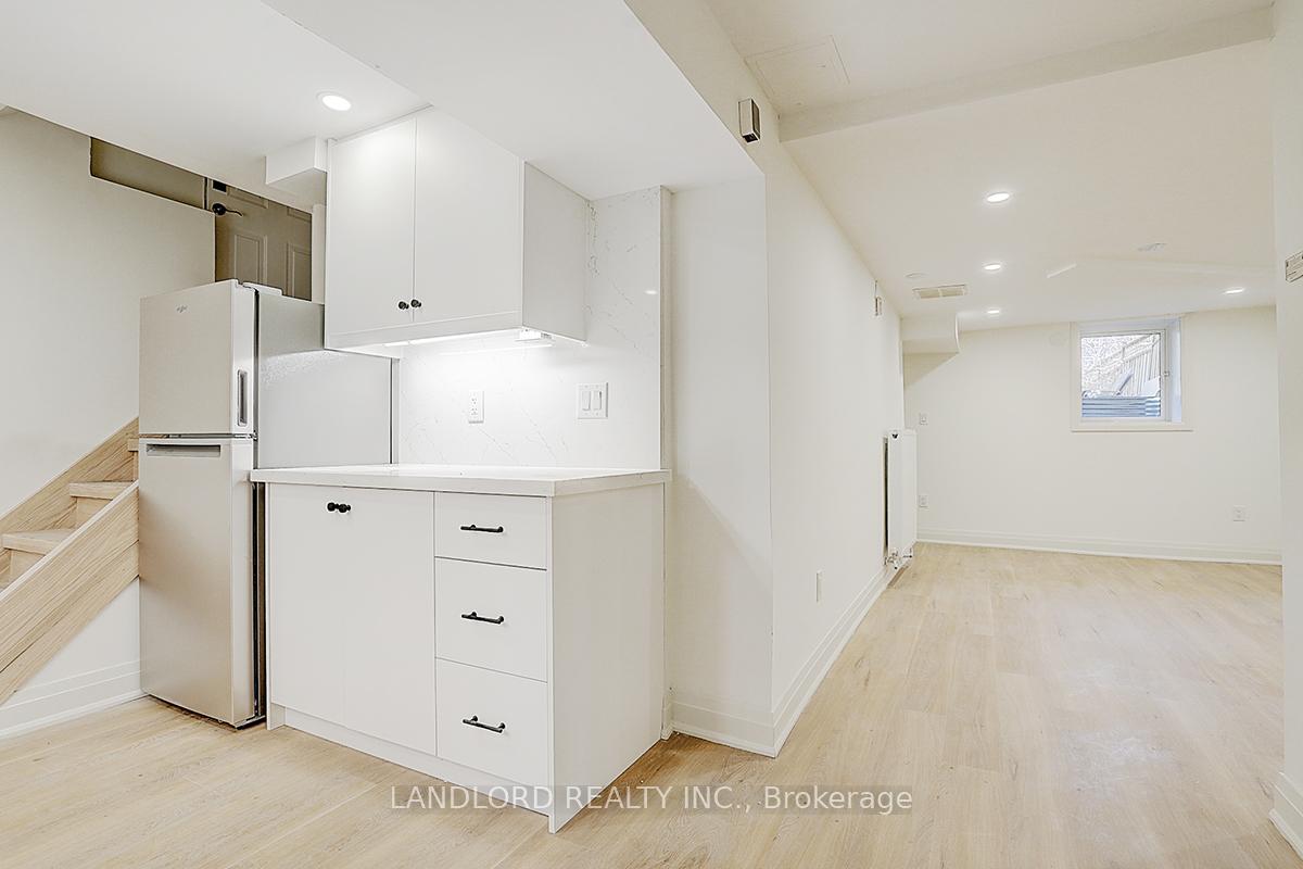 Photo 9 of Unit Lower Unit, 75 Kendal Avenue, Toronto, The Annex — HOMEH