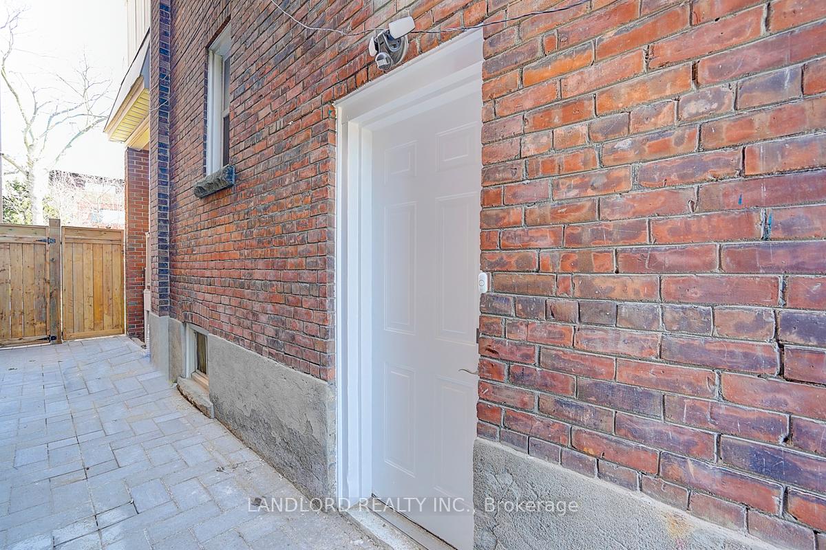 Photo 26 of Unit Lower Unit, 75 Kendal Avenue, Toronto, The Annex — HOMEH