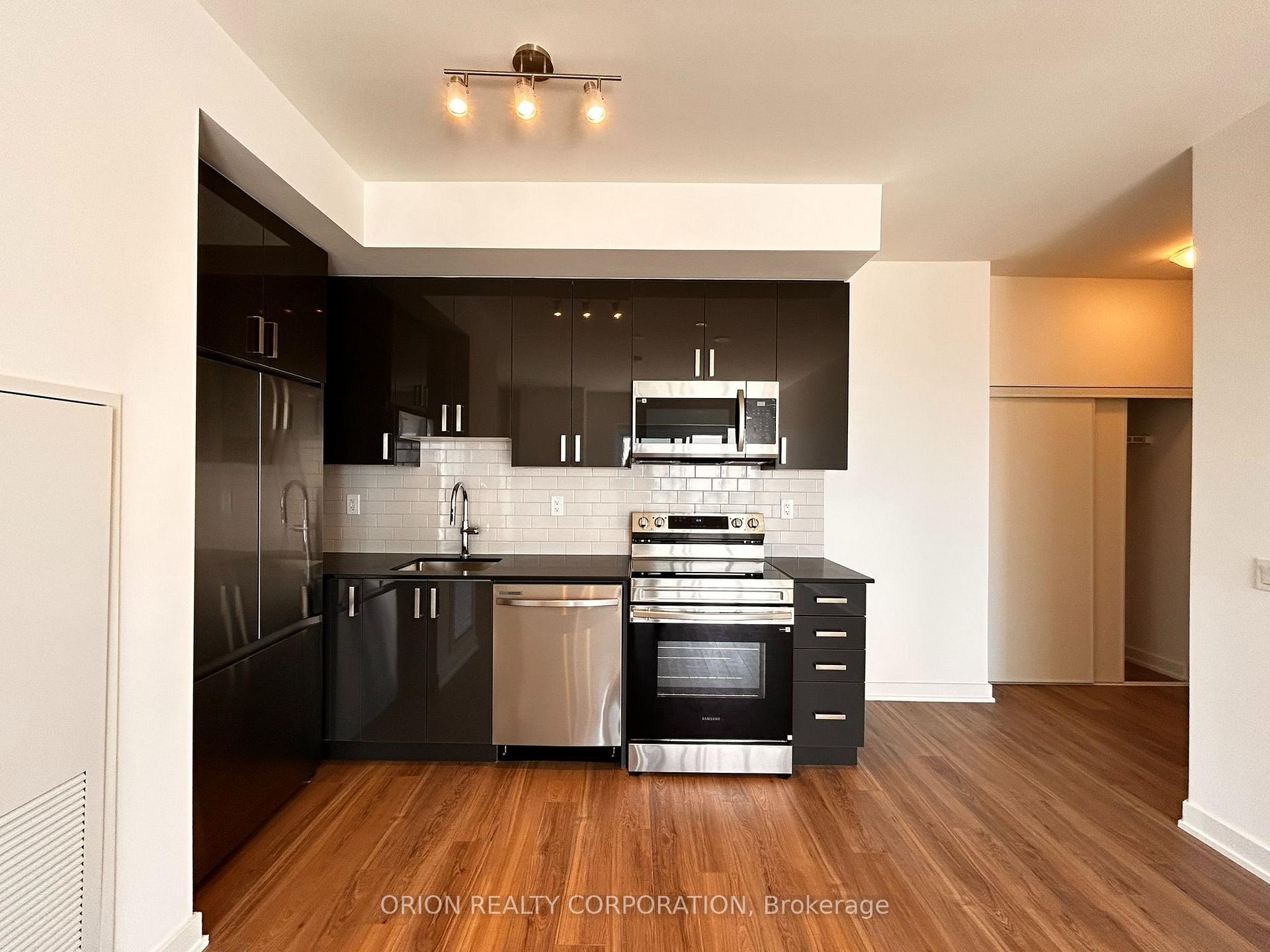 Photo 6 of Unit 2706, 1010 Sandy Beach Road, Pickering, Bay Ridges — HOMEH