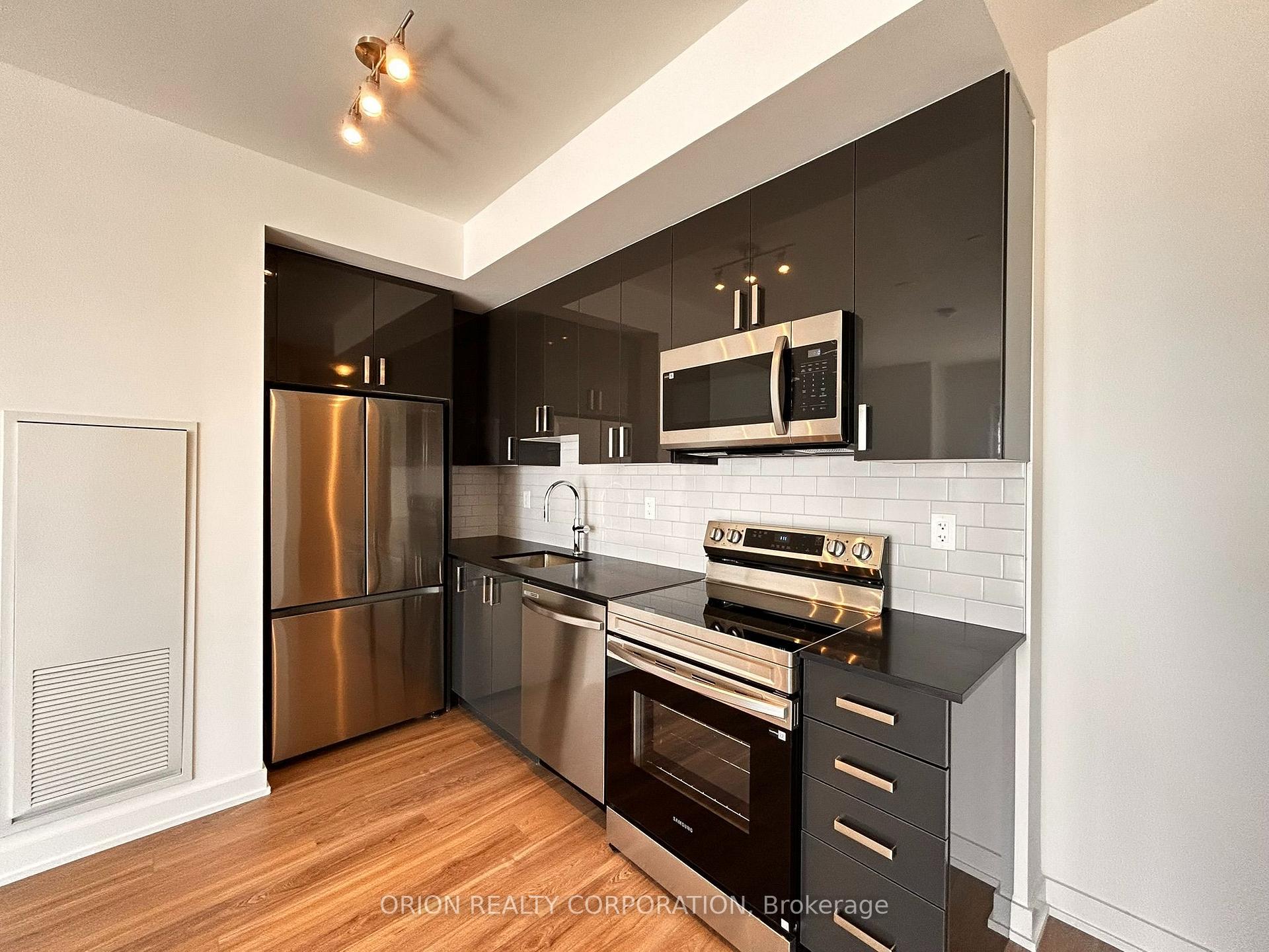Photo 9 of Unit 2706, 1010 Sandy Beach Road, Pickering, Bay Ridges — HOMEH
