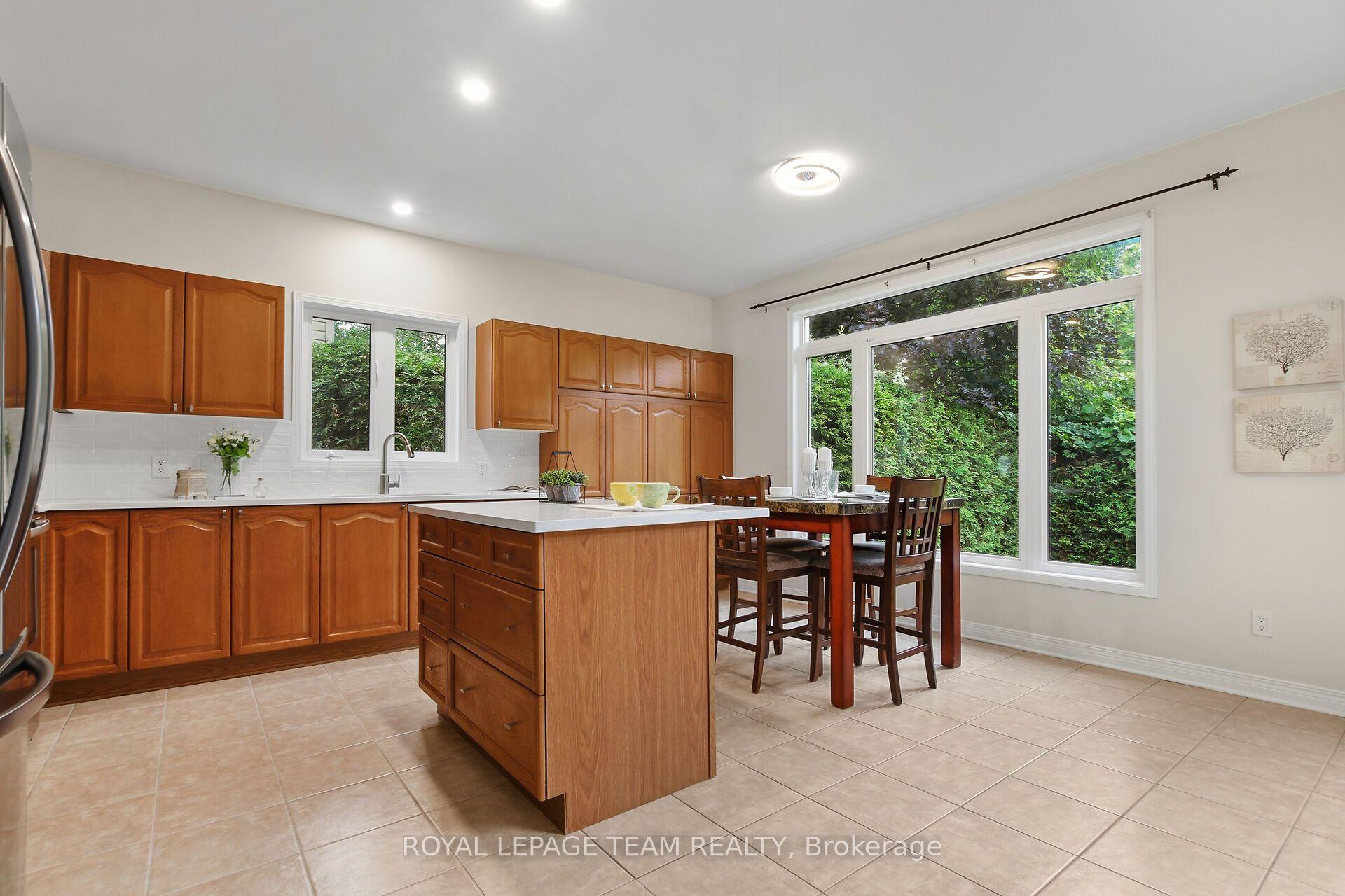 Photo 18 of 4 Keno Way, Ottawa, Kanata - Kanata Lakes/Heritage Hills — HOMEH