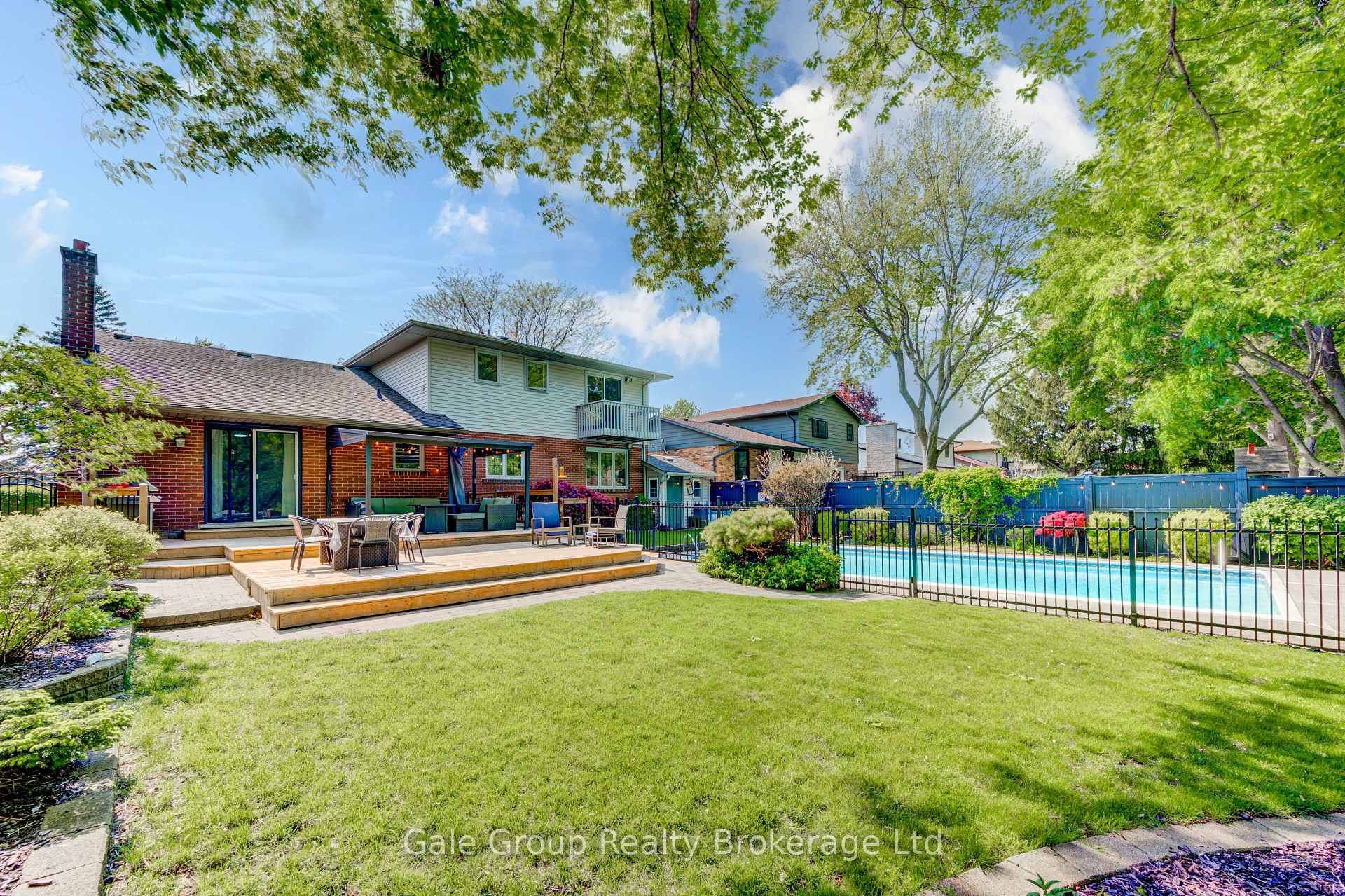 Photo 2 of 24 Van Norman Drive, Tillsonburg — HOMEH