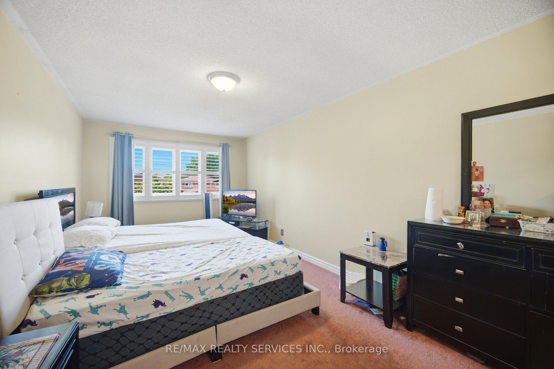 Photo 22 of 26 Sunforest Drive, Brampton, Heart Lake West — HOMEH