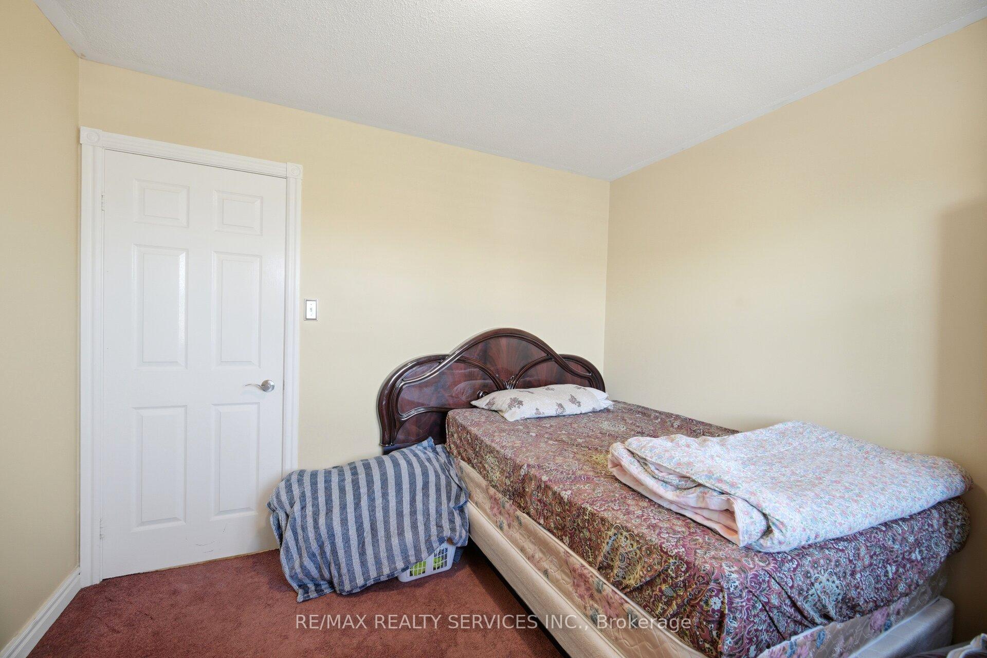 Photo 31 of 26 Sunforest Drive, Brampton, Heart Lake West — HOMEH