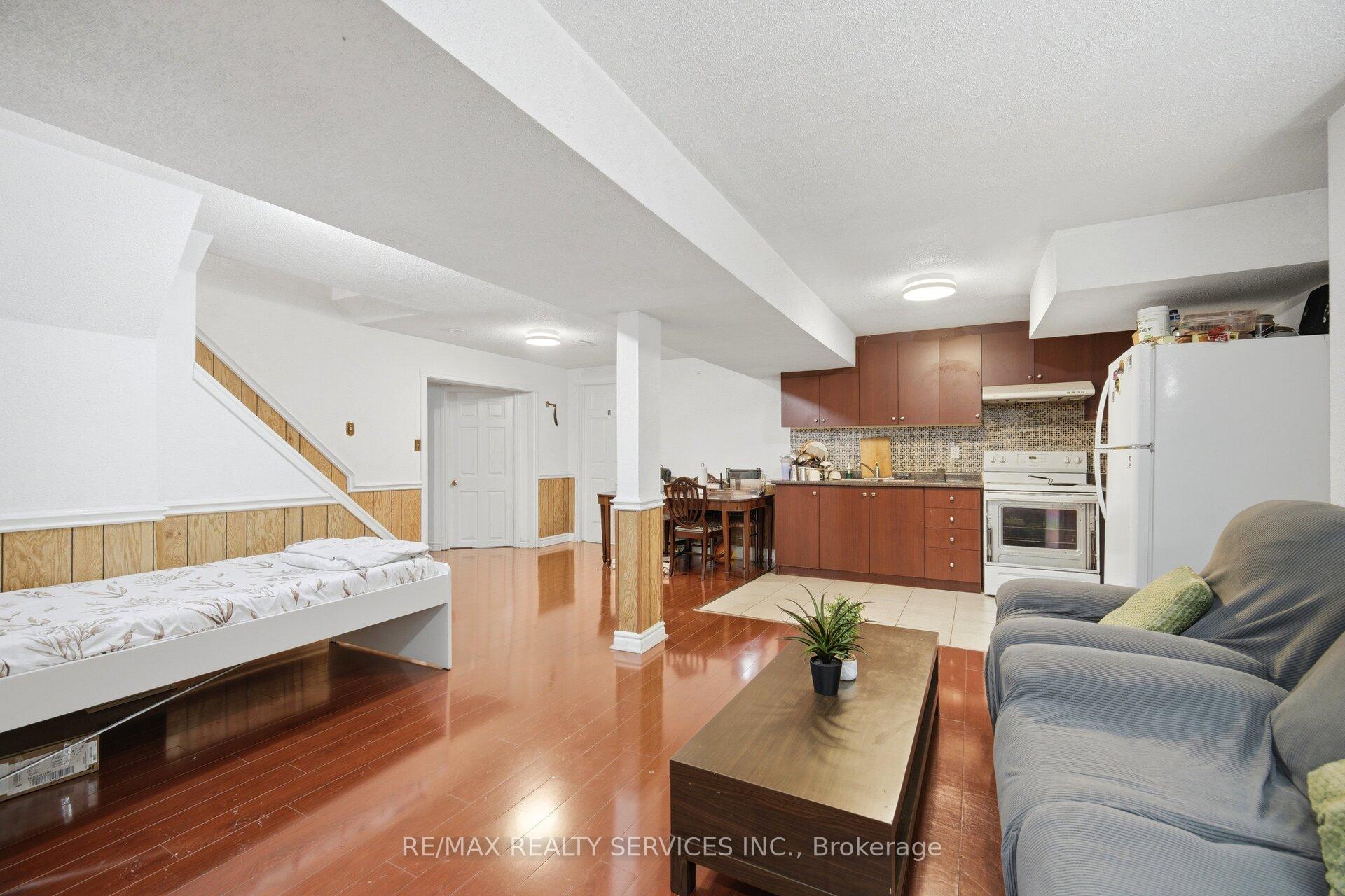 Photo 42 of 26 Sunforest Drive, Brampton, Heart Lake West — HOMEH