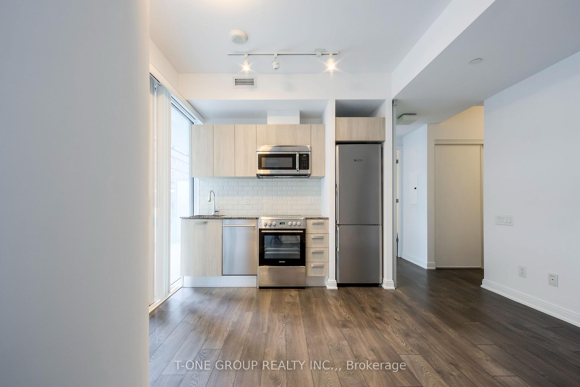 Photo 6 of Unit 701, 42 Charles Street E, Toronto, Church-Yonge Corridor — HOMEH