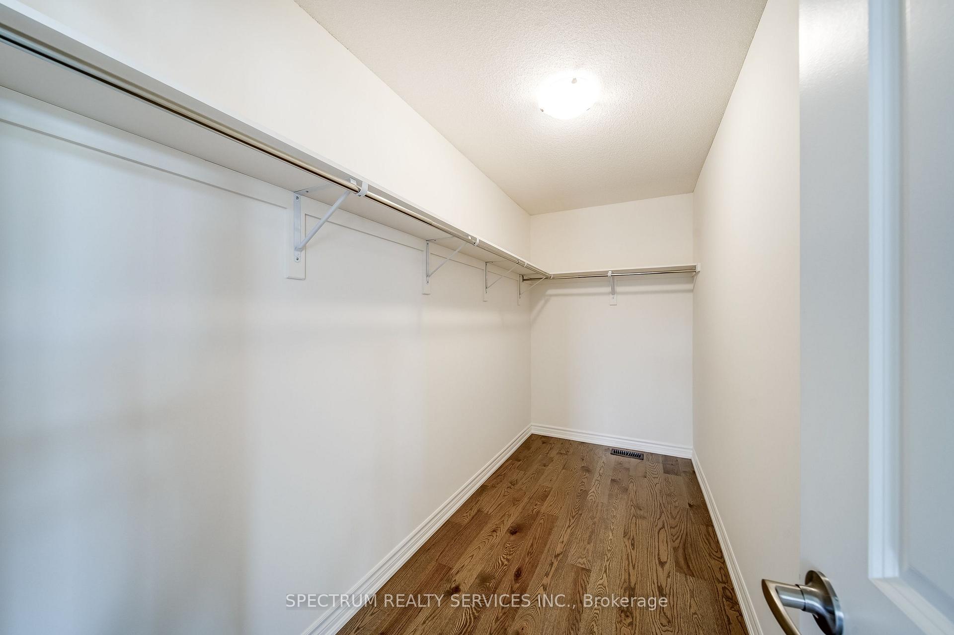 Photo 36 of 52 Father Muckle Avenue, Georgina, Keswick South — HOMEH