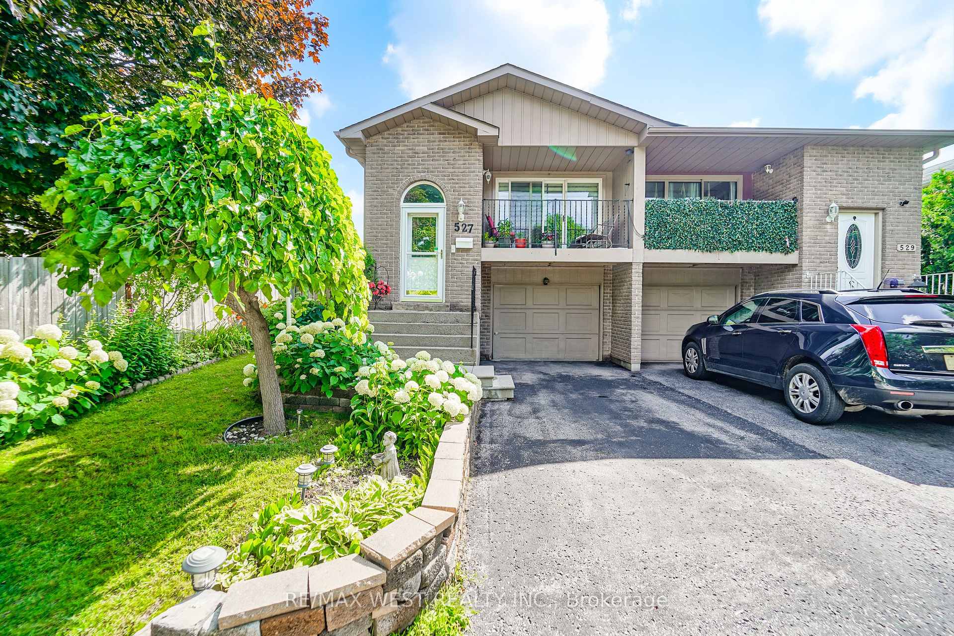 Photo 2 of 527 Birkdale Street, Oshawa, Donevan — HOMEH