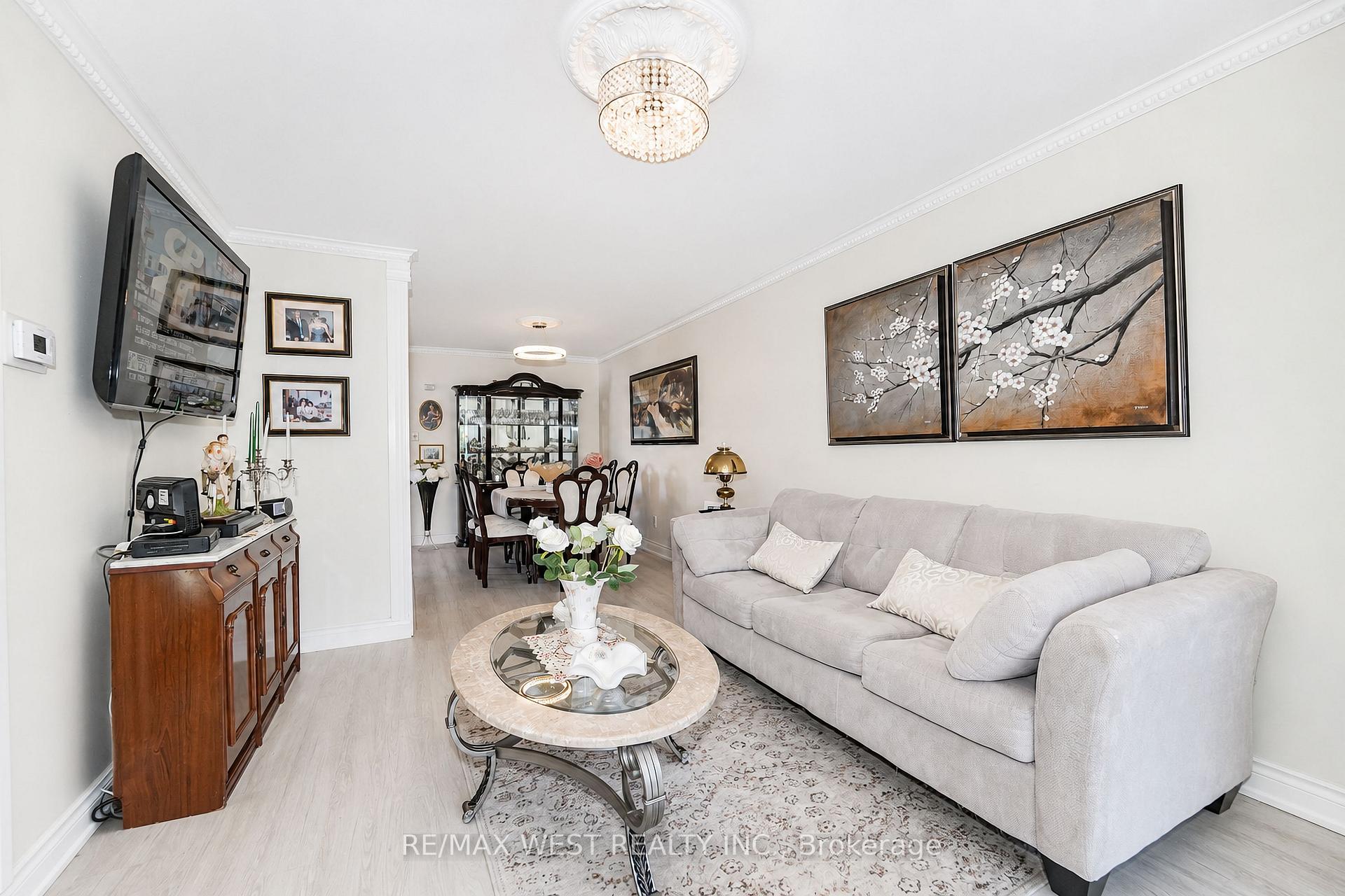 Photo 6 of 527 Birkdale Street, Oshawa, Donevan — HOMEH