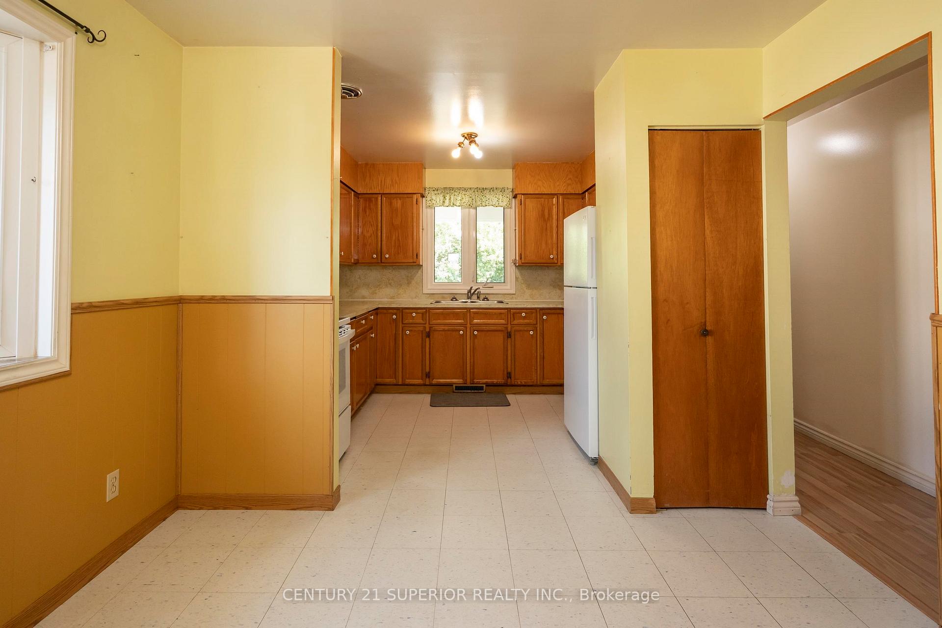 Photo 11 of 40 Lawrence Ave, Thunder Bay, Shuniah — HOMEH