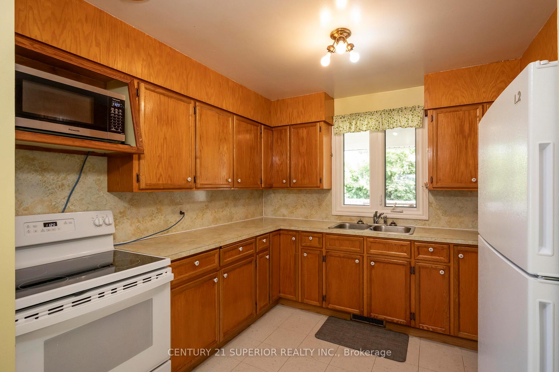 Photo 14 of 40 Lawrence Ave, Thunder Bay, Shuniah — HOMEH