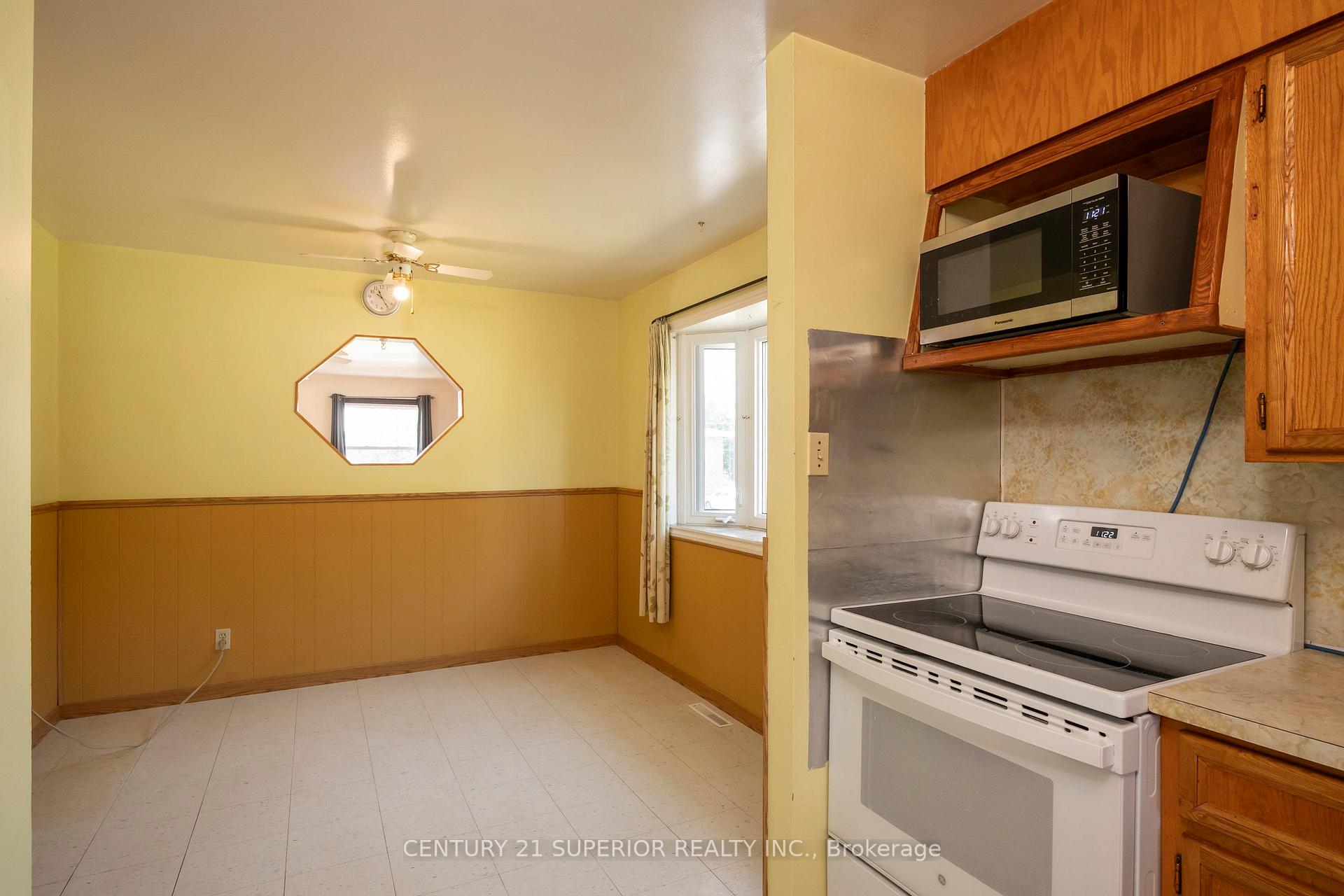 Photo 15 of 40 Lawrence Ave, Thunder Bay, Shuniah — HOMEH