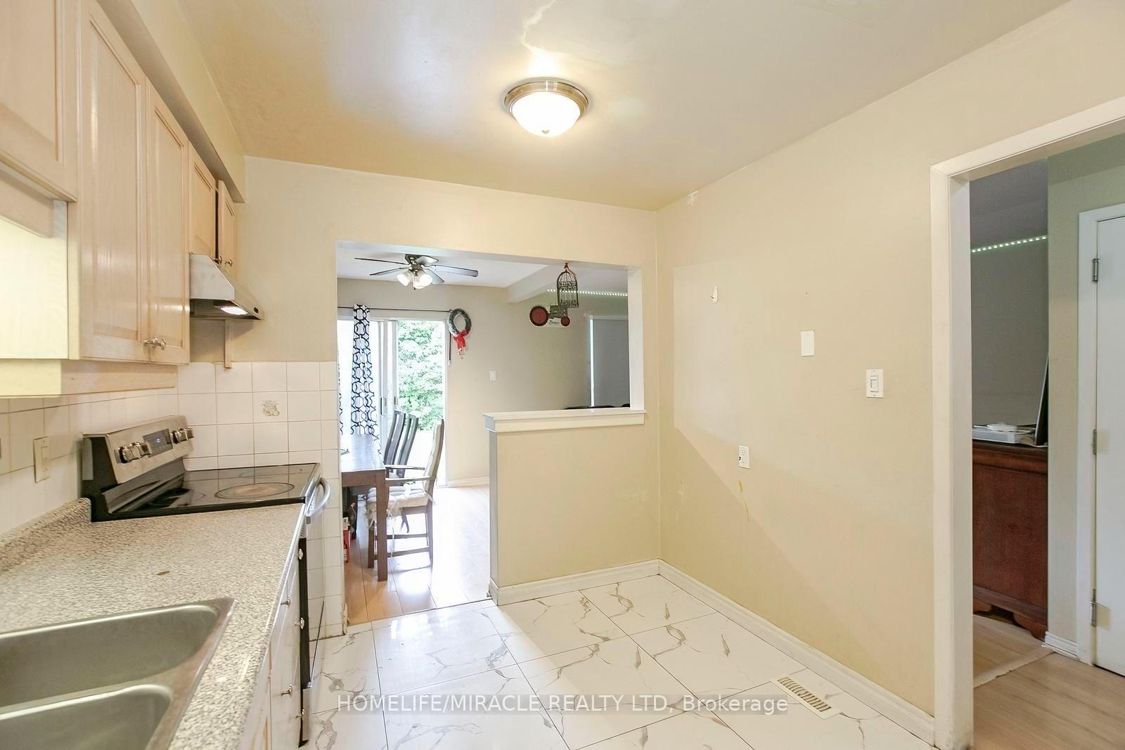 Photo 20 of 47 Longbourne Crescent, Brampton, Westgate — HOMEH