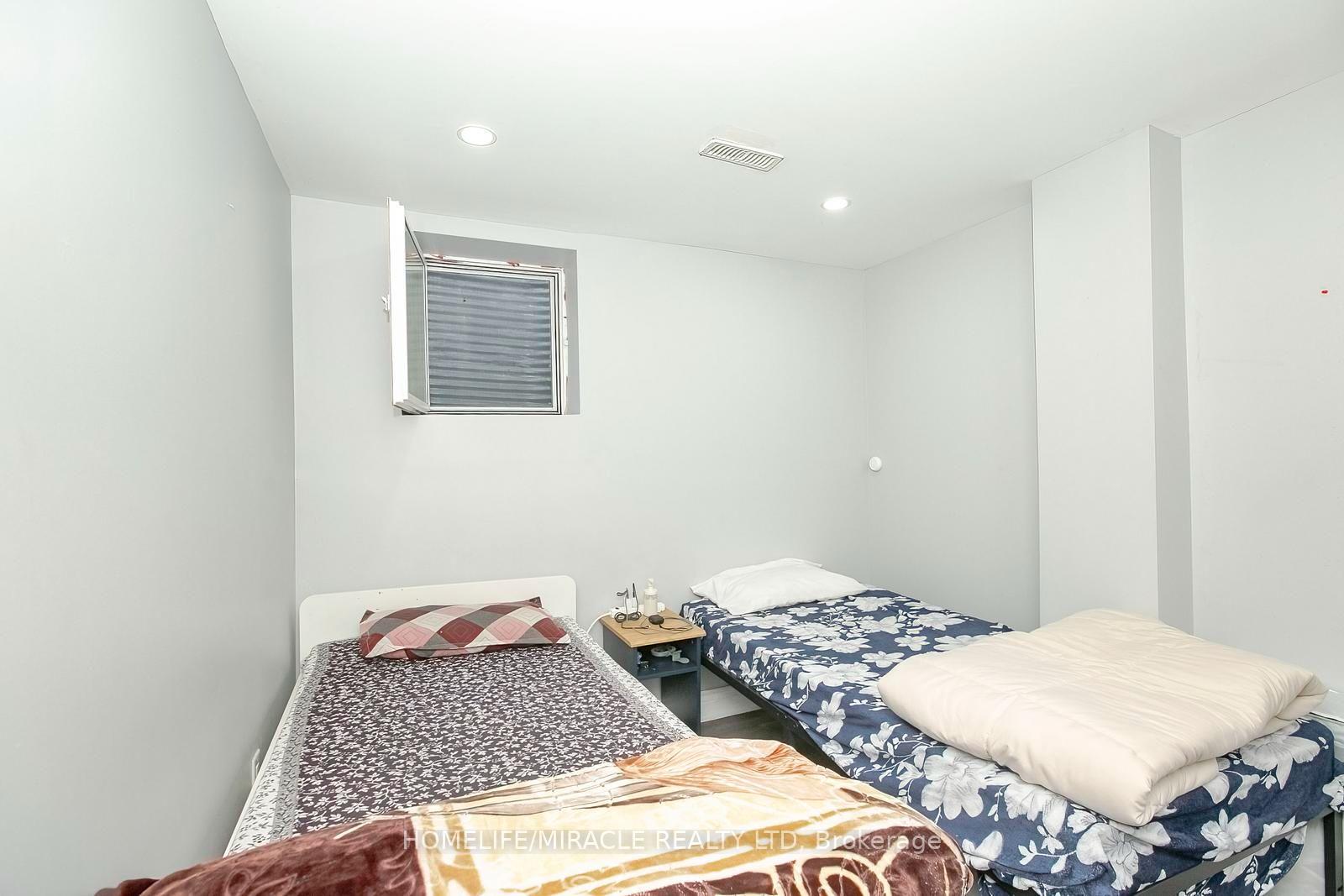Photo 37 of 47 Longbourne Crescent, Brampton, Westgate — HOMEH