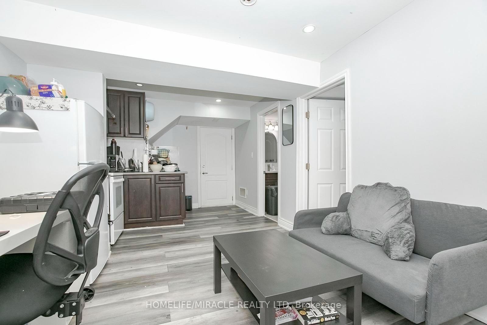 Photo 40 of 47 Longbourne Crescent, Brampton, Westgate — HOMEH