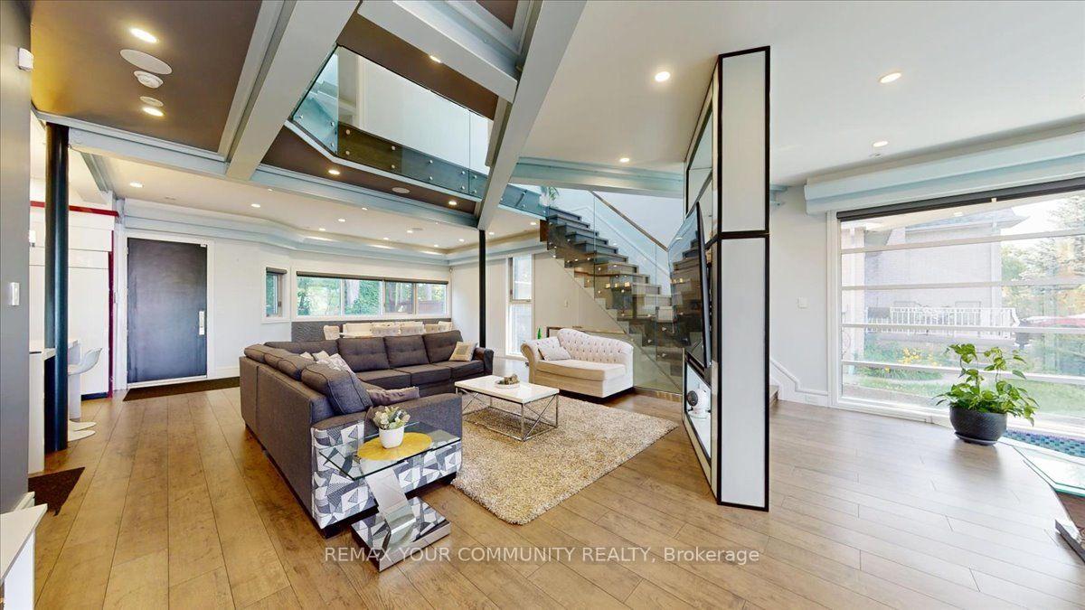 Photo 5 of 64 Aviemore Drive, North York, Humber Summit — HOMEH